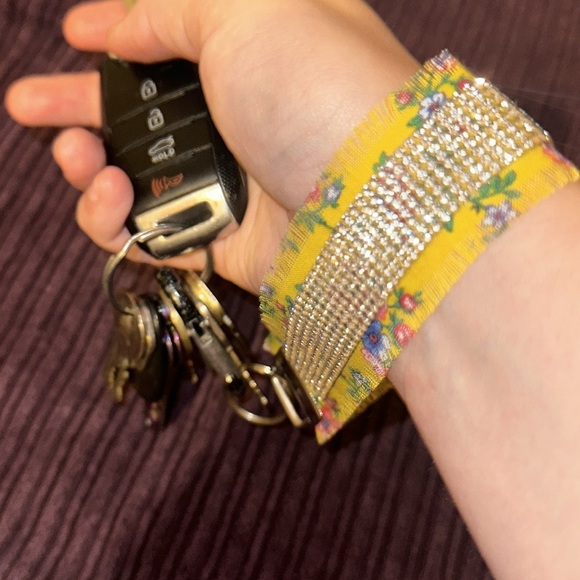 Frayed Rhinestone Wristlet Keychain. - Picture 2 of 2